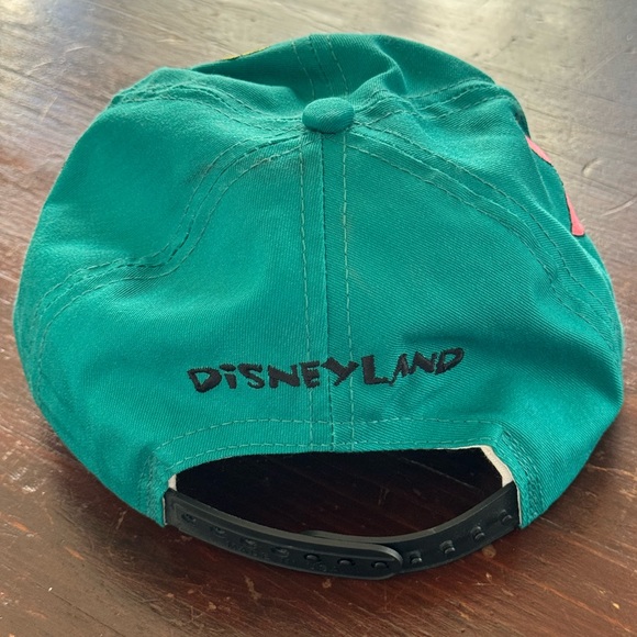 VINTAGE Piglet, Eeyore, Pooh, Tigger Disneyland Youth Hat - Picture 4 of 7